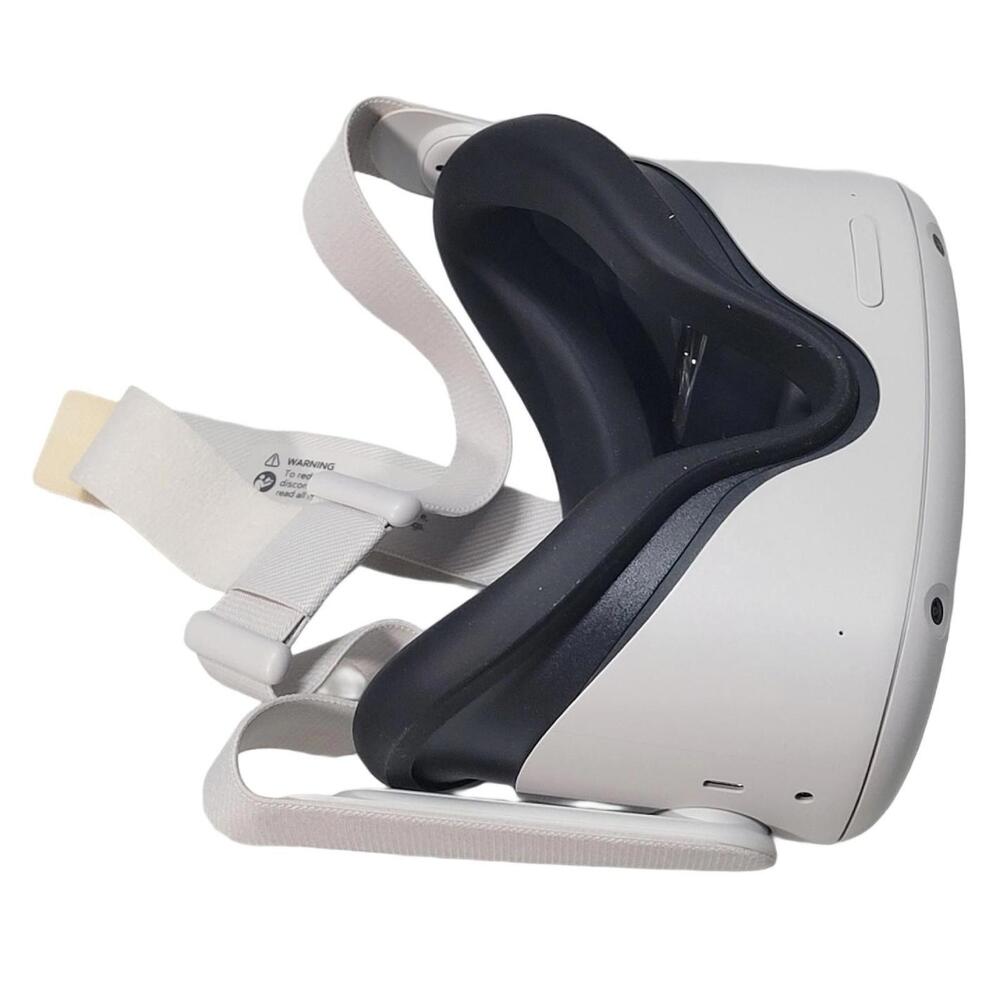 META QUEST 2 - 128GB With Box & Carry Case Only Used A Couple Times - Picture 7 of 16